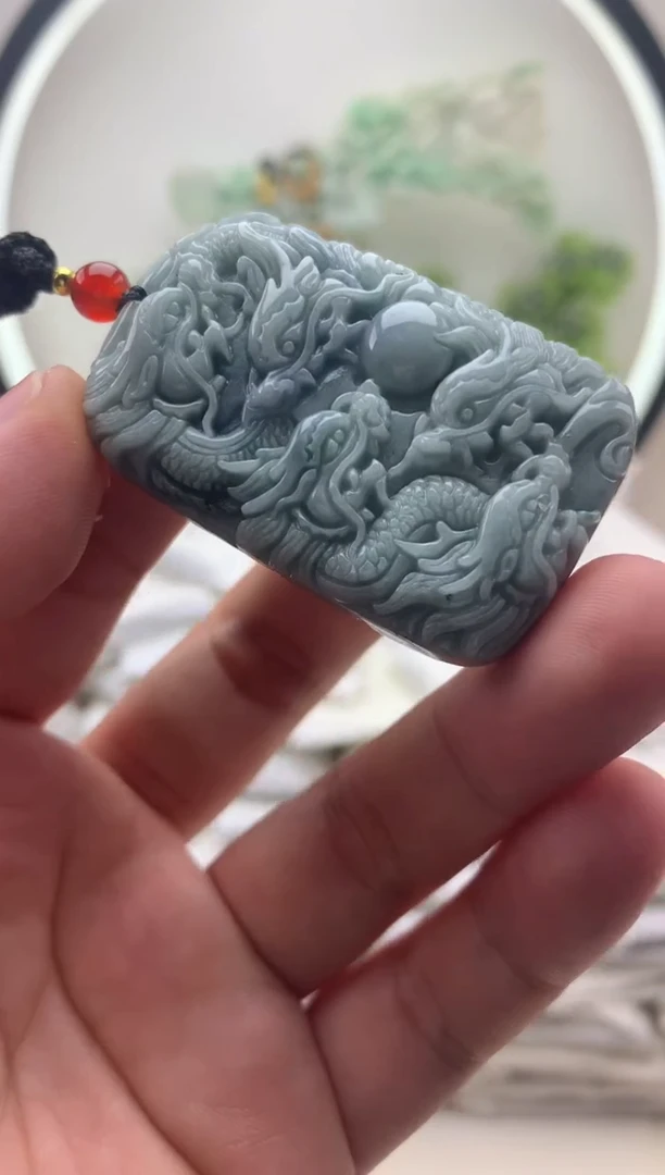 颈饰未镶嵌翡翠九龙