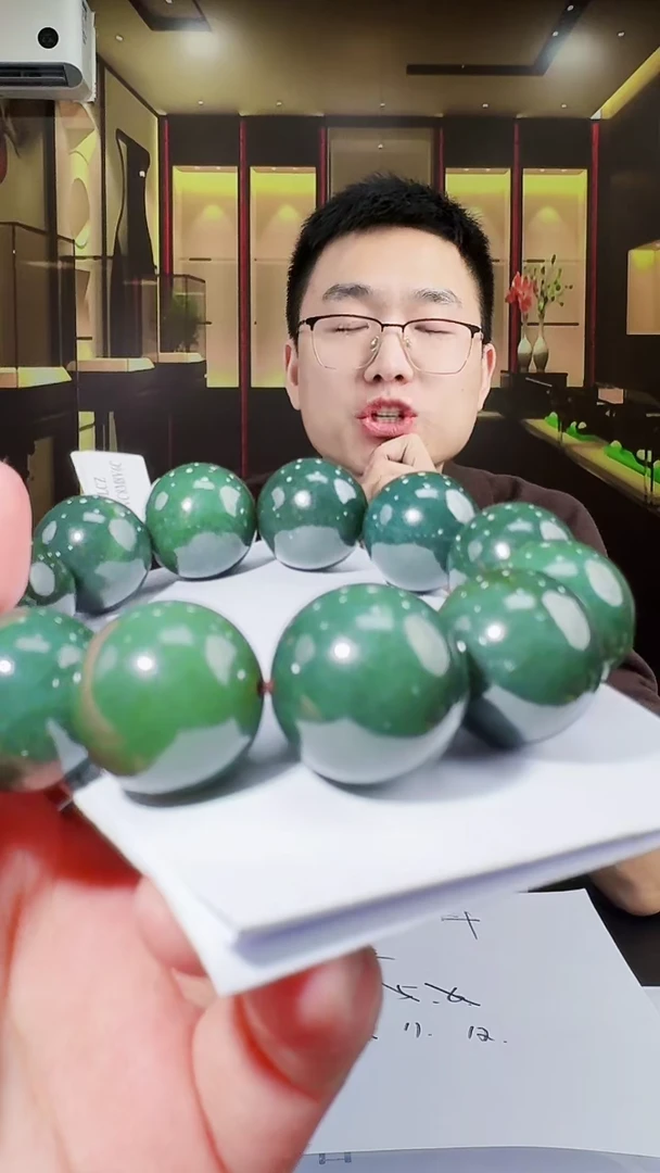 定制和田玉玉润名家天然和田玉（拍一发一）