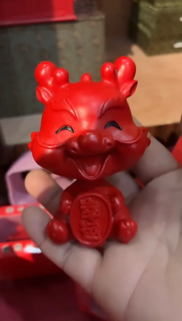 龙摇头摆件雕漆可爱红色