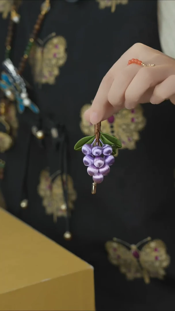 刺绣3785679830251601982