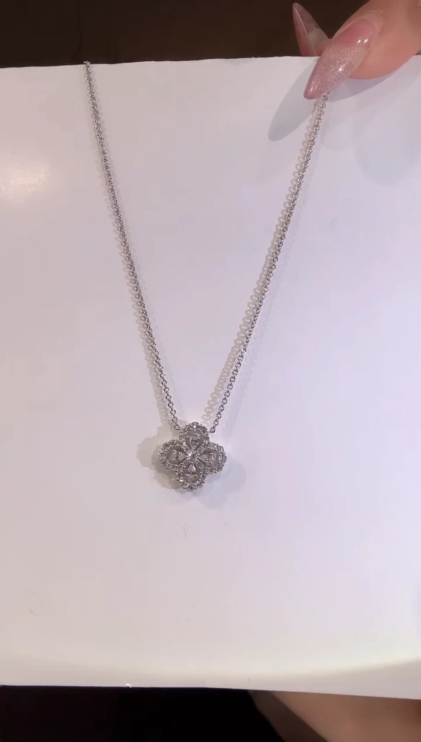 【闪购商品】钻石项链18K金镶嵌中号四叶草