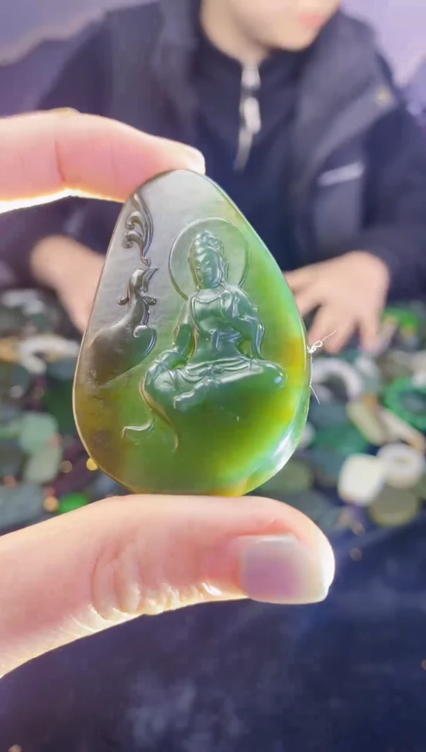 颈饰未镶嵌和田玉1