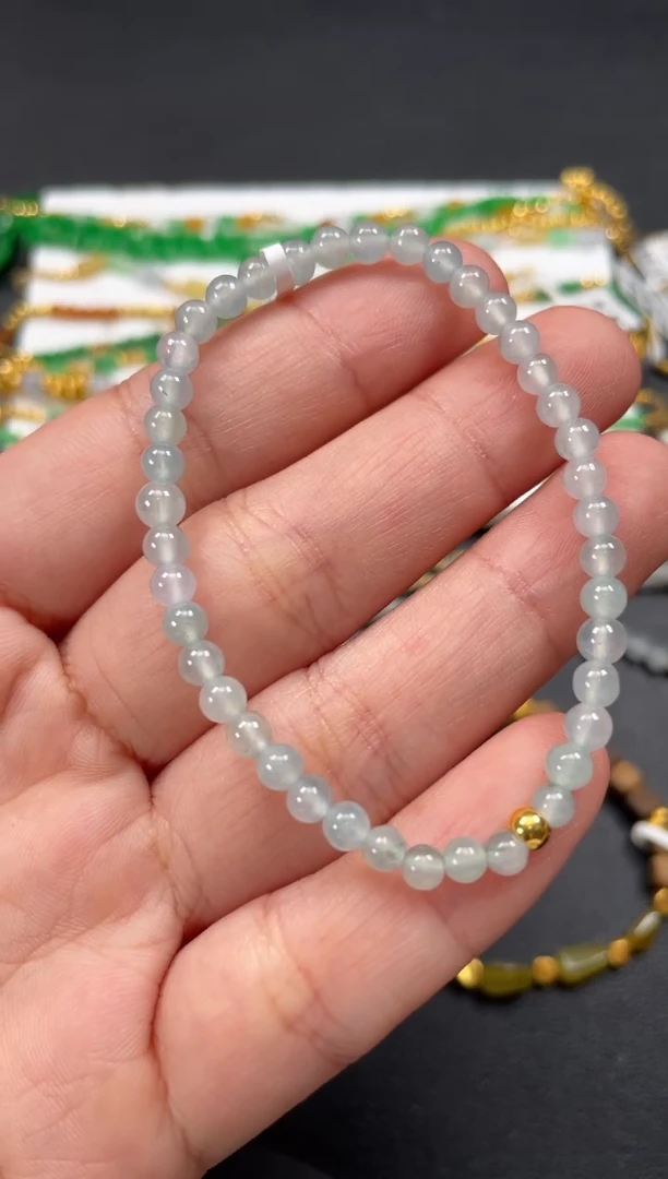 足金镶嵌手串翡翠一条   P253