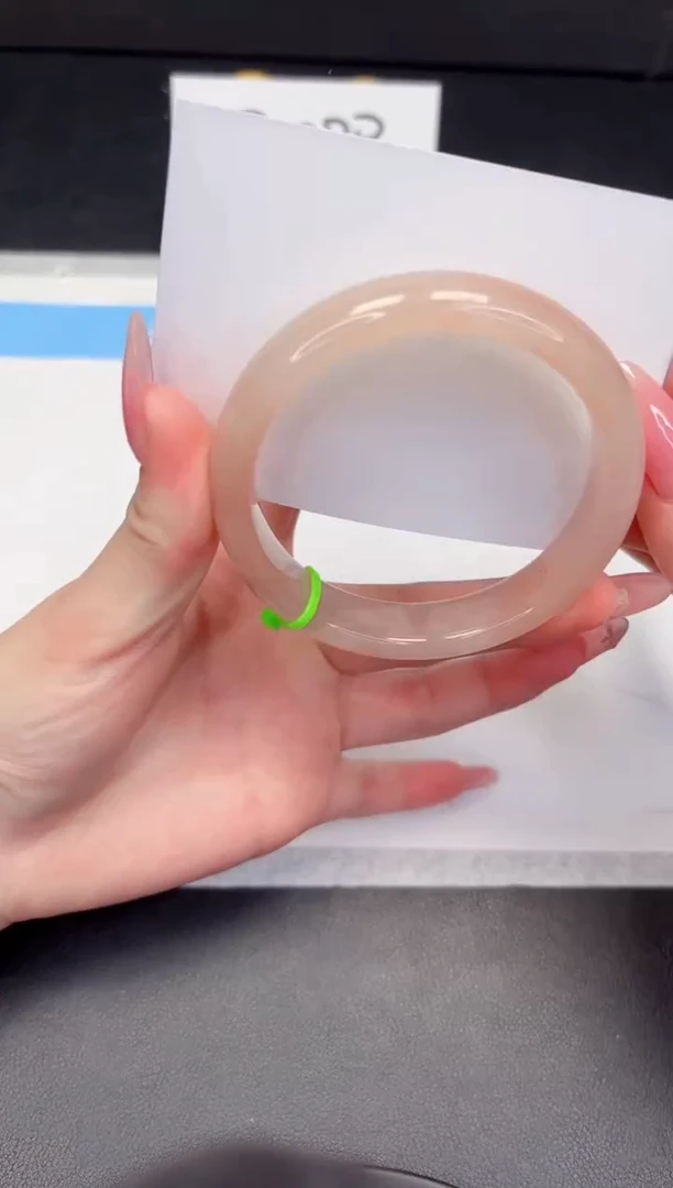 【闪购商品】石英质玉手镯未镶嵌32-59.8