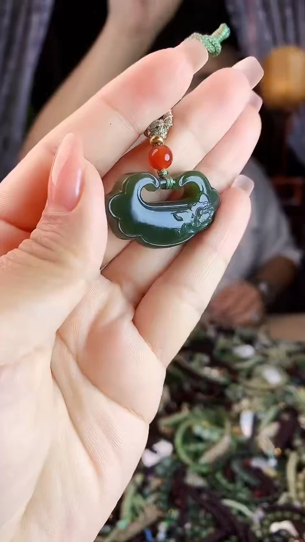 未镶嵌和田玉挂件多样性发货拍一发一