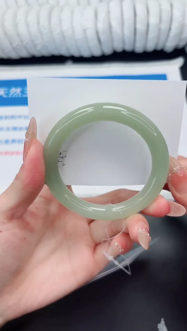 未镶嵌手镯石英质玉183-58.5DY