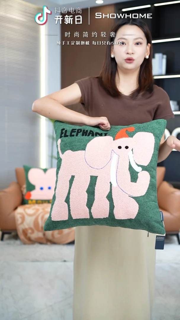 化纤毛巾绣卡通小飞象50X50