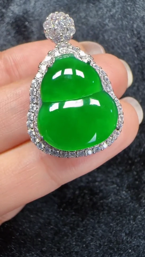 未镶嵌定制翡翠翡翠吊坠44