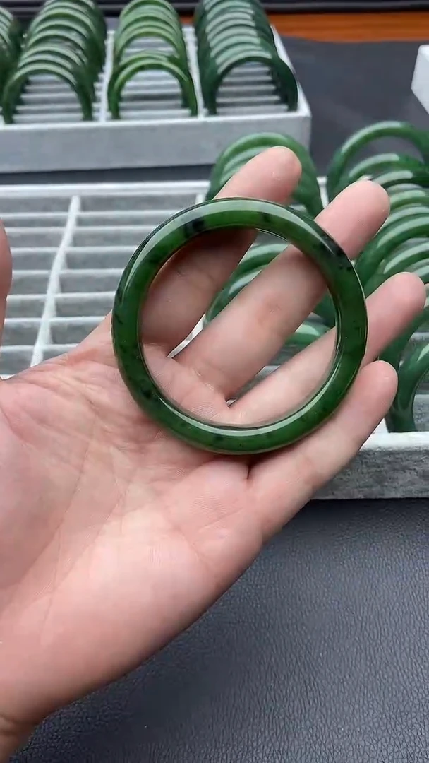 未镶嵌手镯和田玉（碧玉）20-58.8