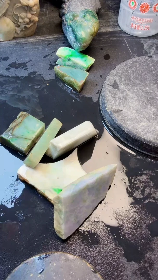 翡翠挂件未镶嵌天然翡翠056