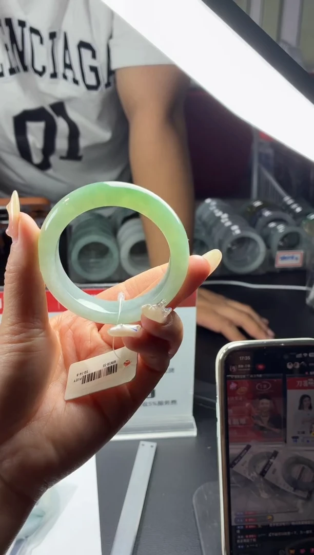 未镶嵌手镯定制翡翠风***由DDJ37845