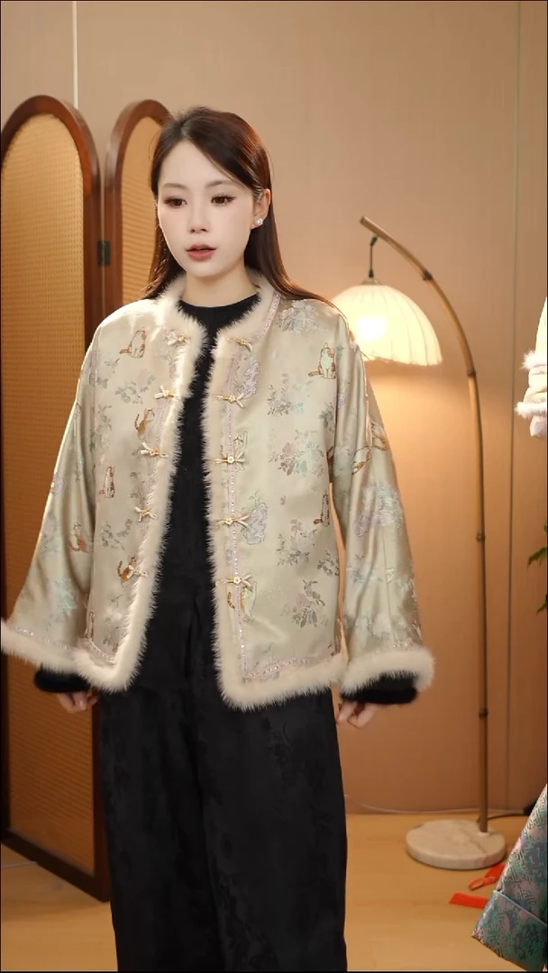 新款猫咪夹棉外套 送包包