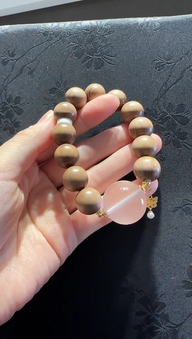 18K金镶嵌手串水晶珠宝原创直播间