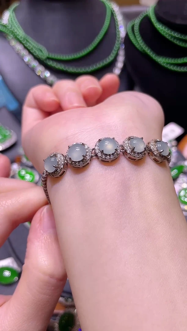 吊坠(不含链)未镶嵌翡翠天然A货翡翠