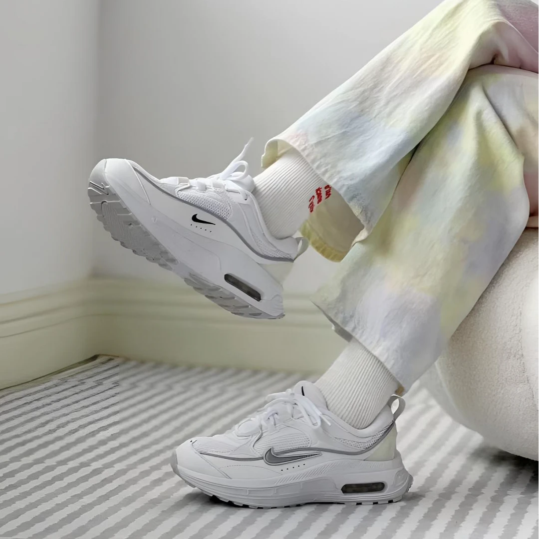 【B类瑕疵-无盒】Nike 舒适百搭防滑低帮休闲跑步女鞋 DH5128-101