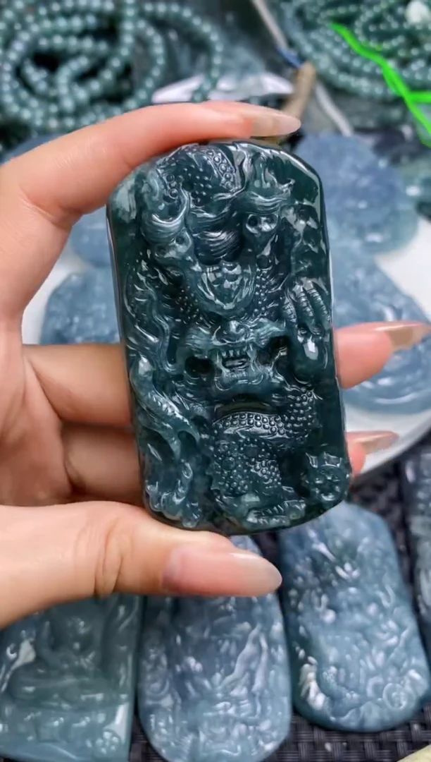 【闪购商品】翡翠颈饰未镶嵌
