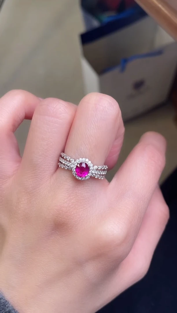 【闪购商品】红宝石戒指18K金镶嵌无烧缅甸主石：0.83ct
