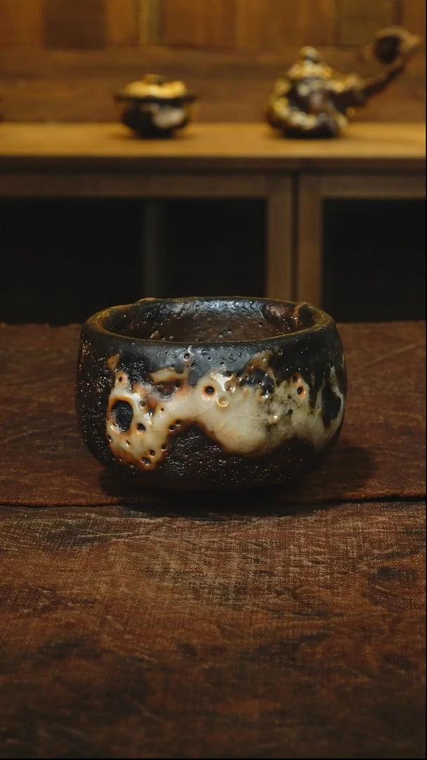 全手工厚釉虫洞堆釉老味金彩志野主人杯