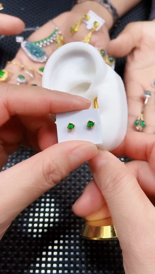 【闪购商品】翡翠耳饰未镶嵌111111111