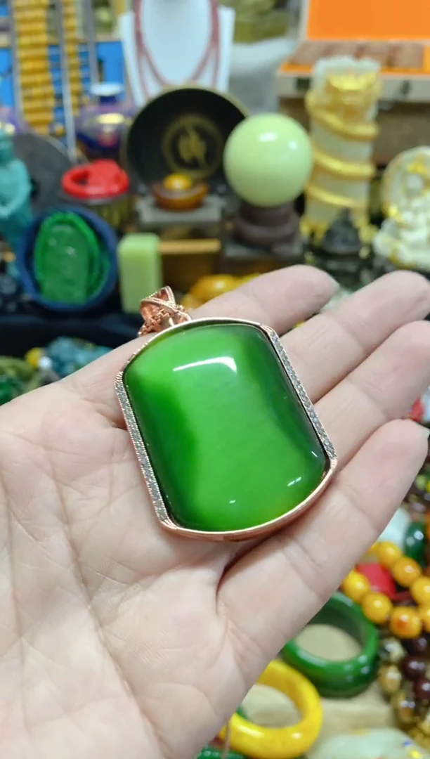 【闪购商品】和田玉（碧玉）新年浮力老板放漏未镶嵌新年浮力老板放漏