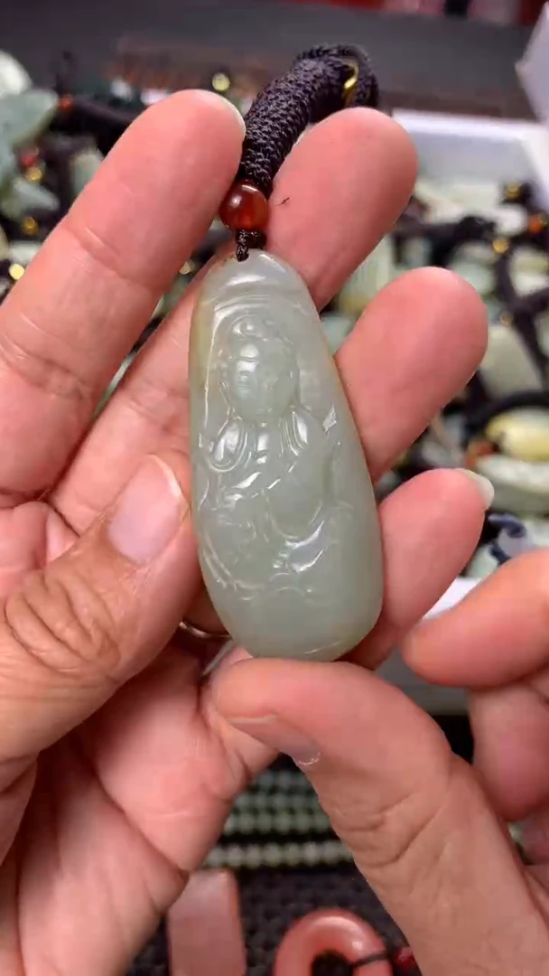 【闪购商品】和田玉颈饰未镶嵌多样性发货没有证书拍一发一有瑕