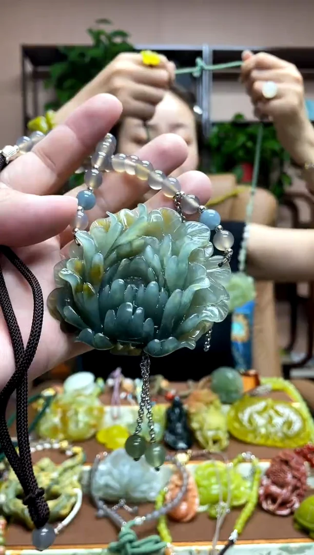 未镶嵌岫玉吊坠·
