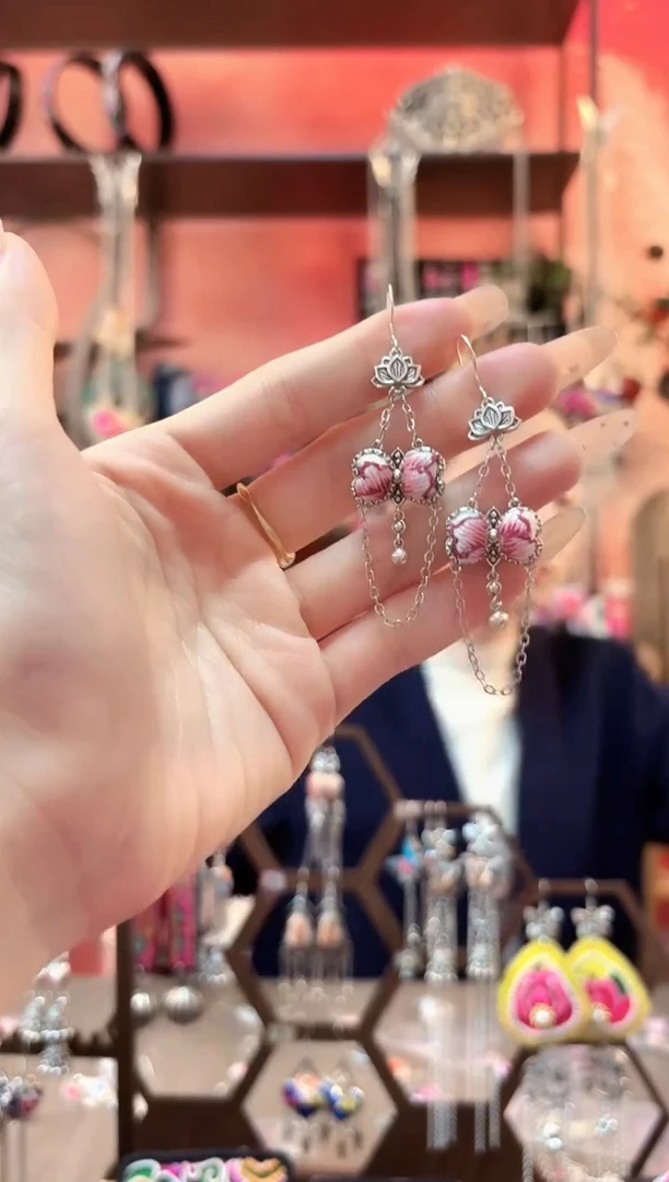 织绣云织谣民族风精美饰品  117*