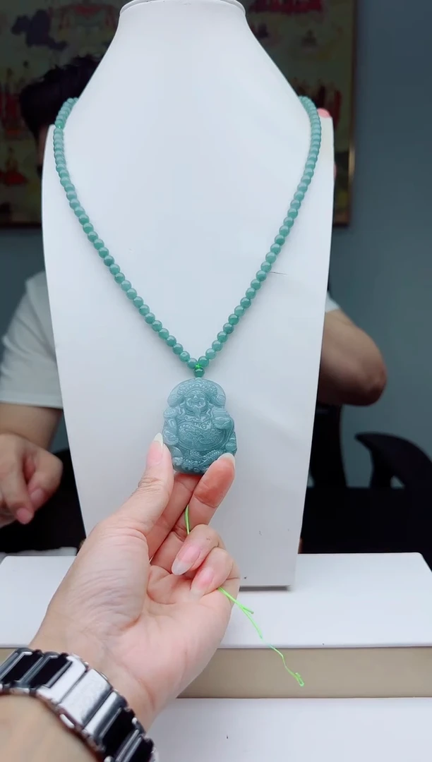 颈饰未镶嵌翡翠多样性发其一