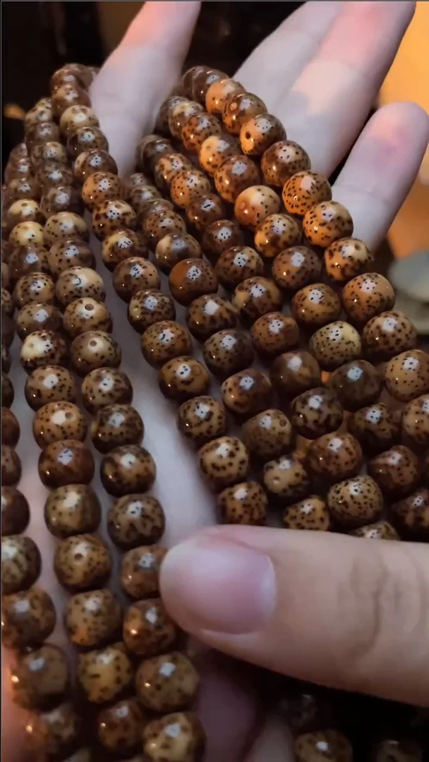 吊坠星月菩提精工级中花皮8*7桶珠长串（B）