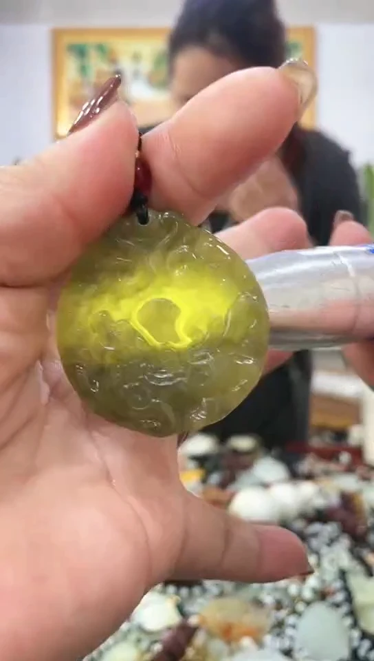 未镶嵌岫玉挂件