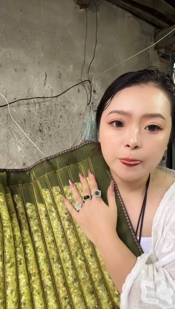 未镶嵌蛇纹石玉坐垫多样性随机发一
