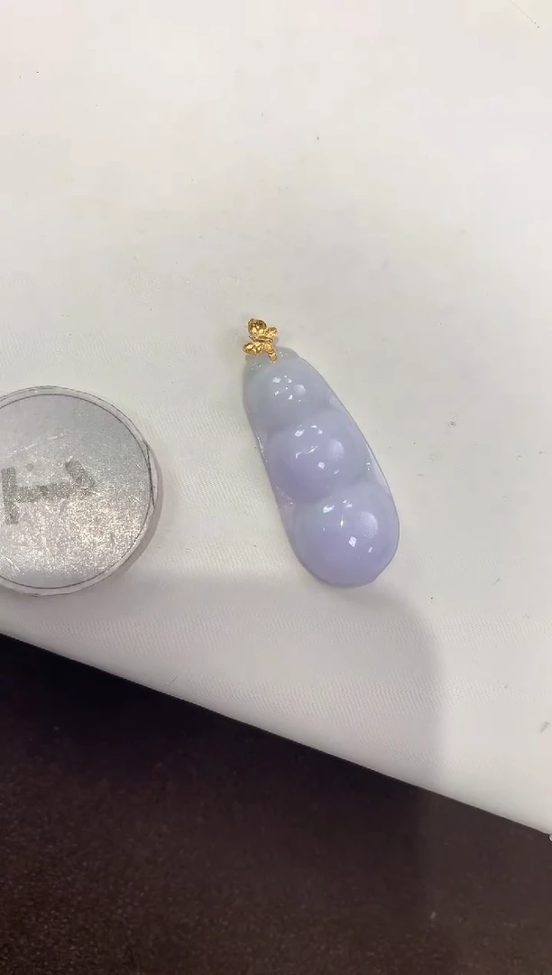 颈饰18K金镶嵌翡翠天然缅甸a货翡翠