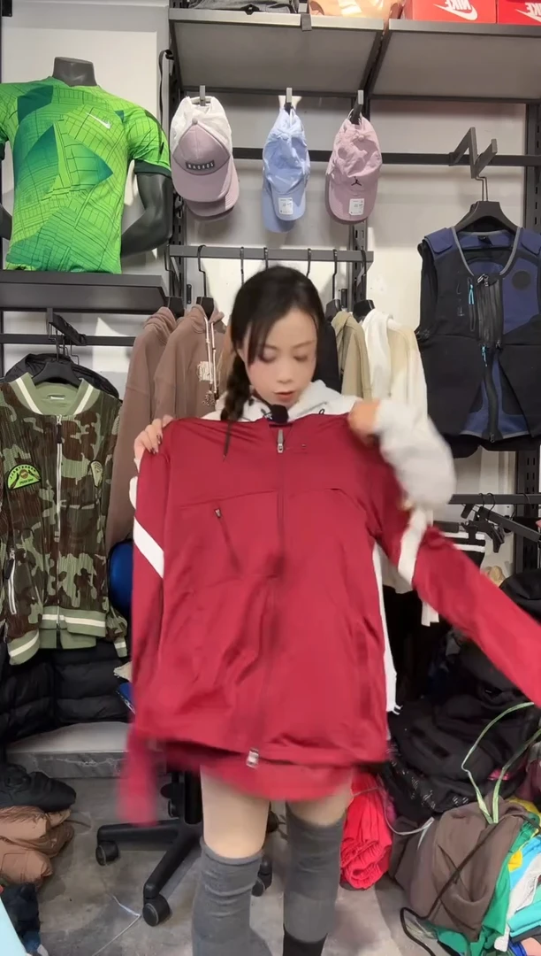 1705 编码 耐克卫衣服饰过款为准 尺码