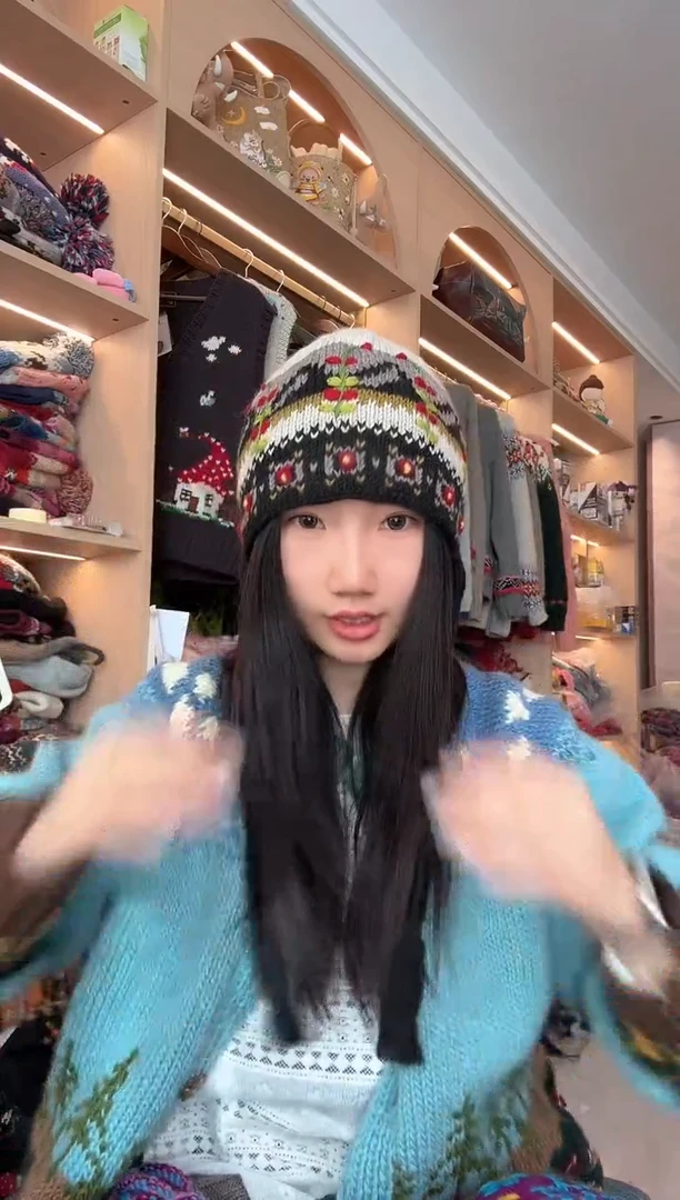 羊毛黑红花护耳帽