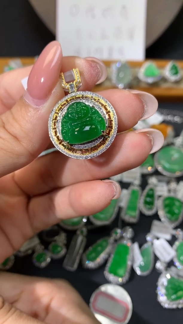 翡翠18K金镶嵌吊坠(不含链)吊坠