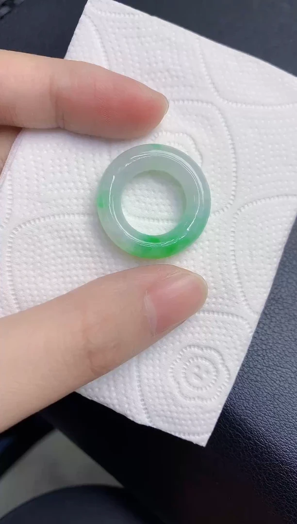 颈饰未镶嵌翡翠天然翡翠缅甸A货