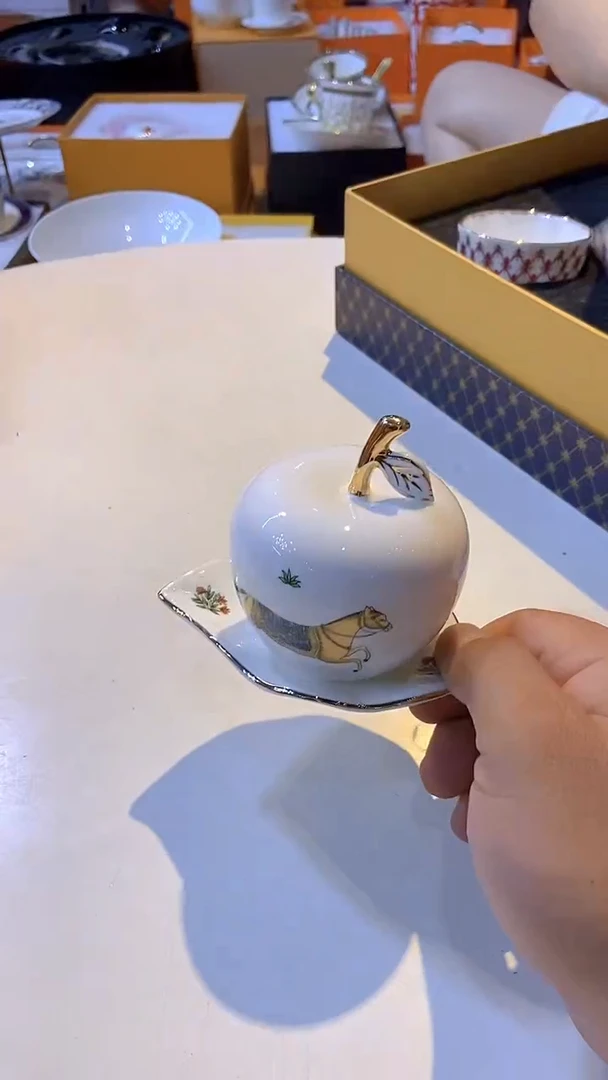 鸿辉家品牌瓷器，京东包邮！