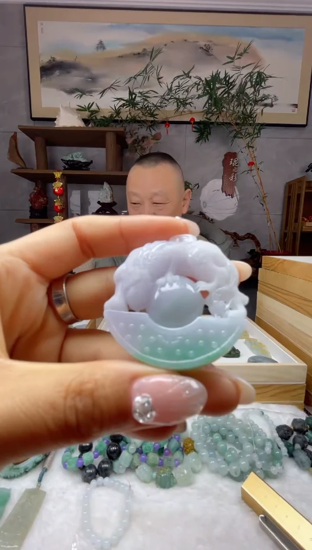 【闪购商品】定制翡翠未镶嵌貔貅
