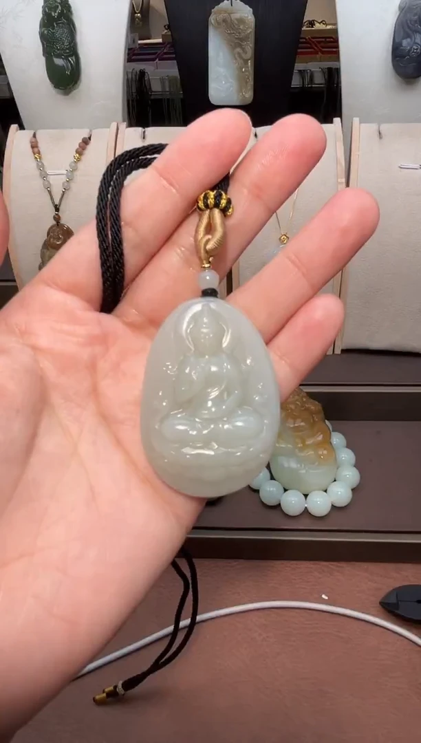 颈饰未镶嵌和田玉苏