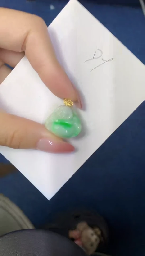 翡翠未镶嵌颈饰缅甸天然翡翠A货