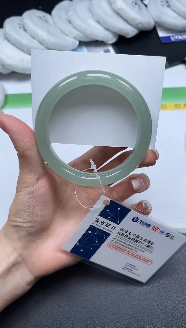 未镶嵌手镯石英质玉061-6061