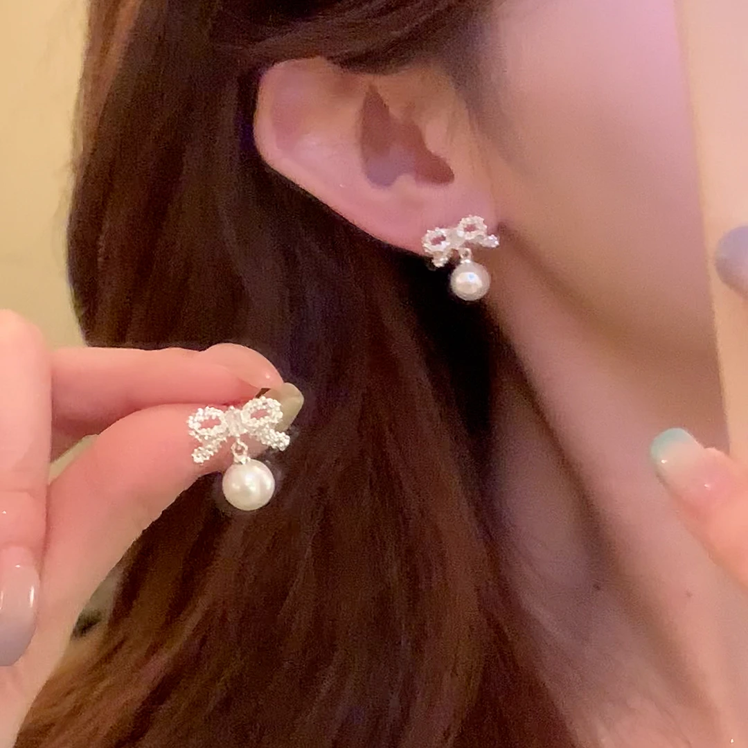 铜合金锆石耳饰 夏日韩系闪锆蝴蝶结珠珠耳环女百搭精致耳针耳饰