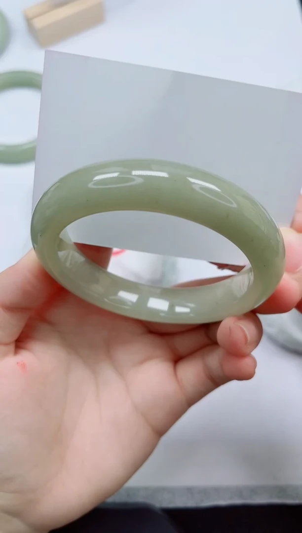未镶嵌手镯石英质玉140-60/61