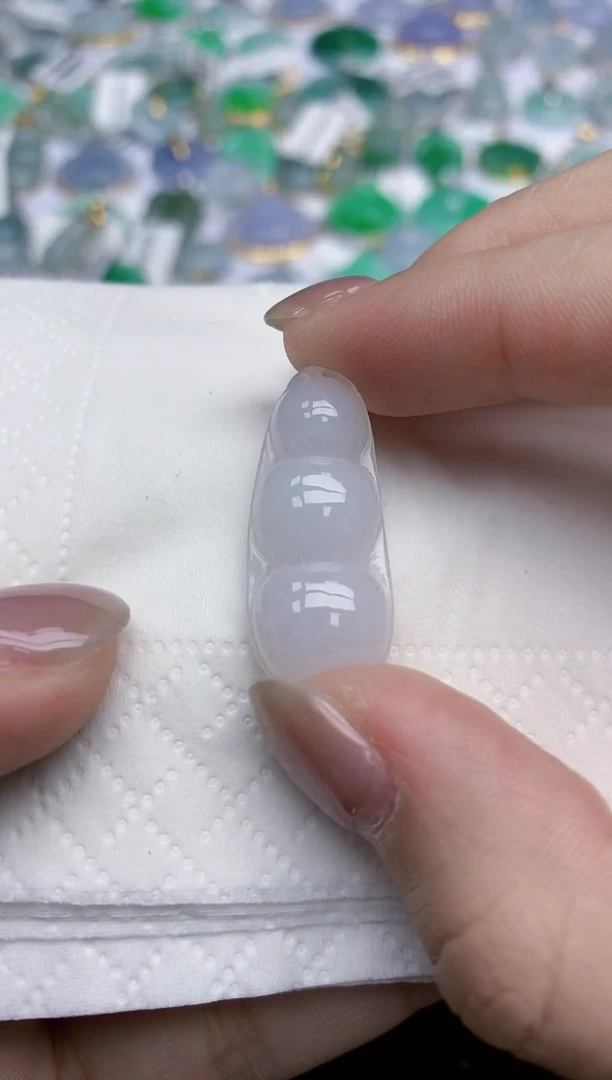 【闪购商品】翡翠颈饰未镶嵌天然翡翠A货