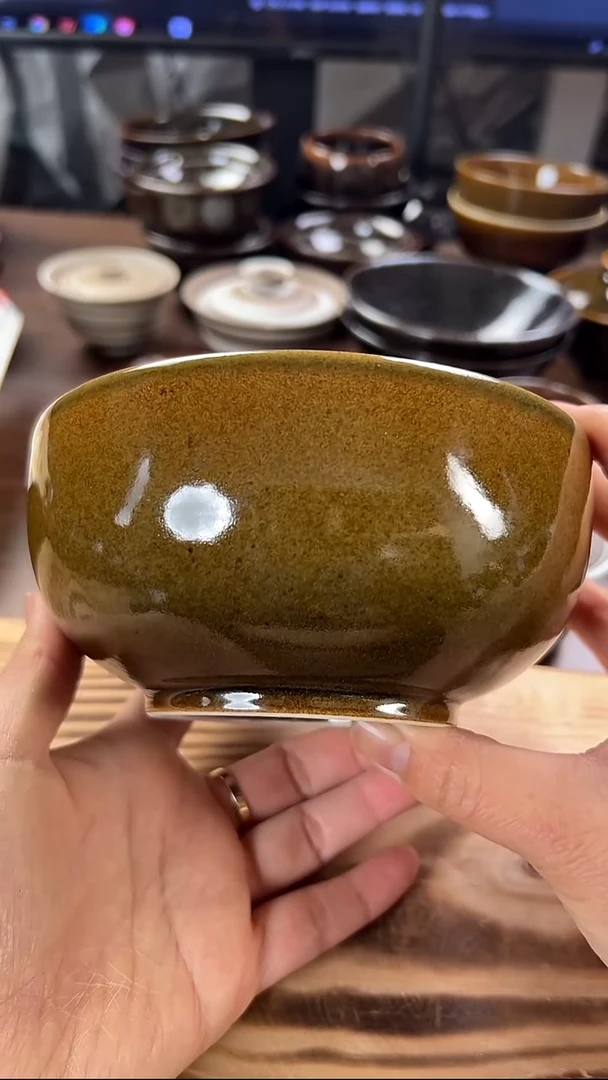 鳝鱼黄色的碗单只直径13.8左右