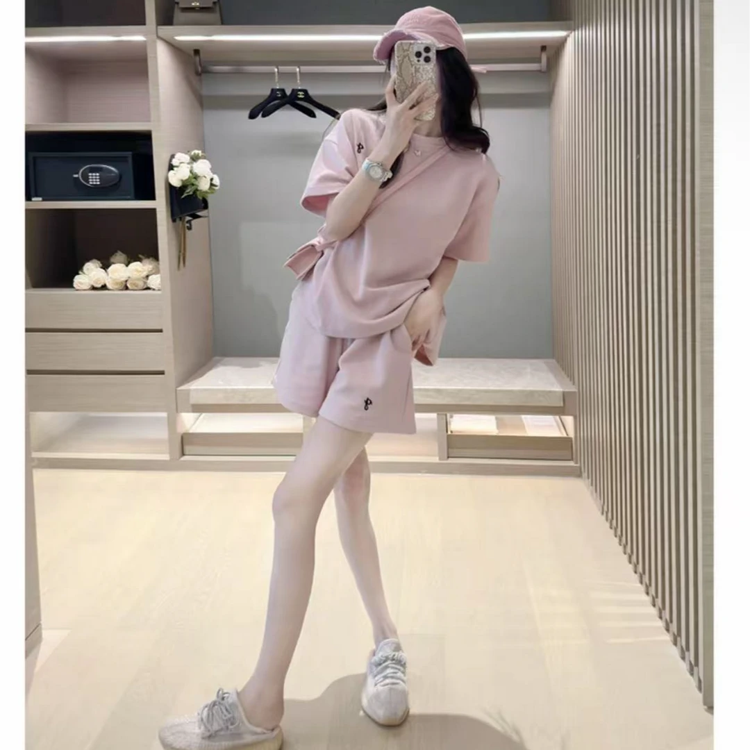 休闲风显瘦时尚套装上衣短裤女装减龄2025年夏季城市休闲运动风