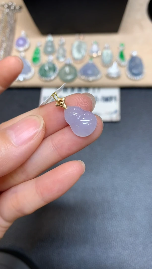 【闪购商品】翡翠颈饰18K金镶嵌葫芦【无服务费