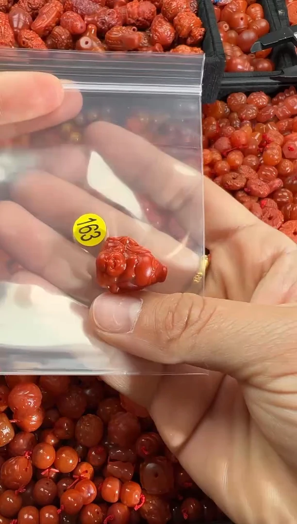 【闪购商品】南红玛瑙颈饰未镶嵌1