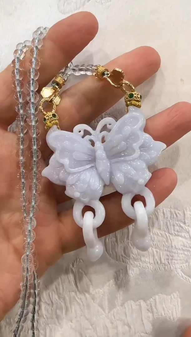 翡翠未镶嵌颈饰国风