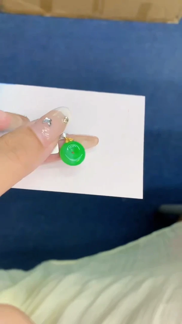 翡翠18K金镶嵌吊坠(不含链)1